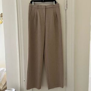 Aritzia Effortless Pant